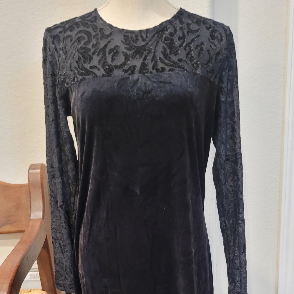 Vintage Diane Von Furstenberg Black Velvet Maxi Dress Long Sleeves size Small